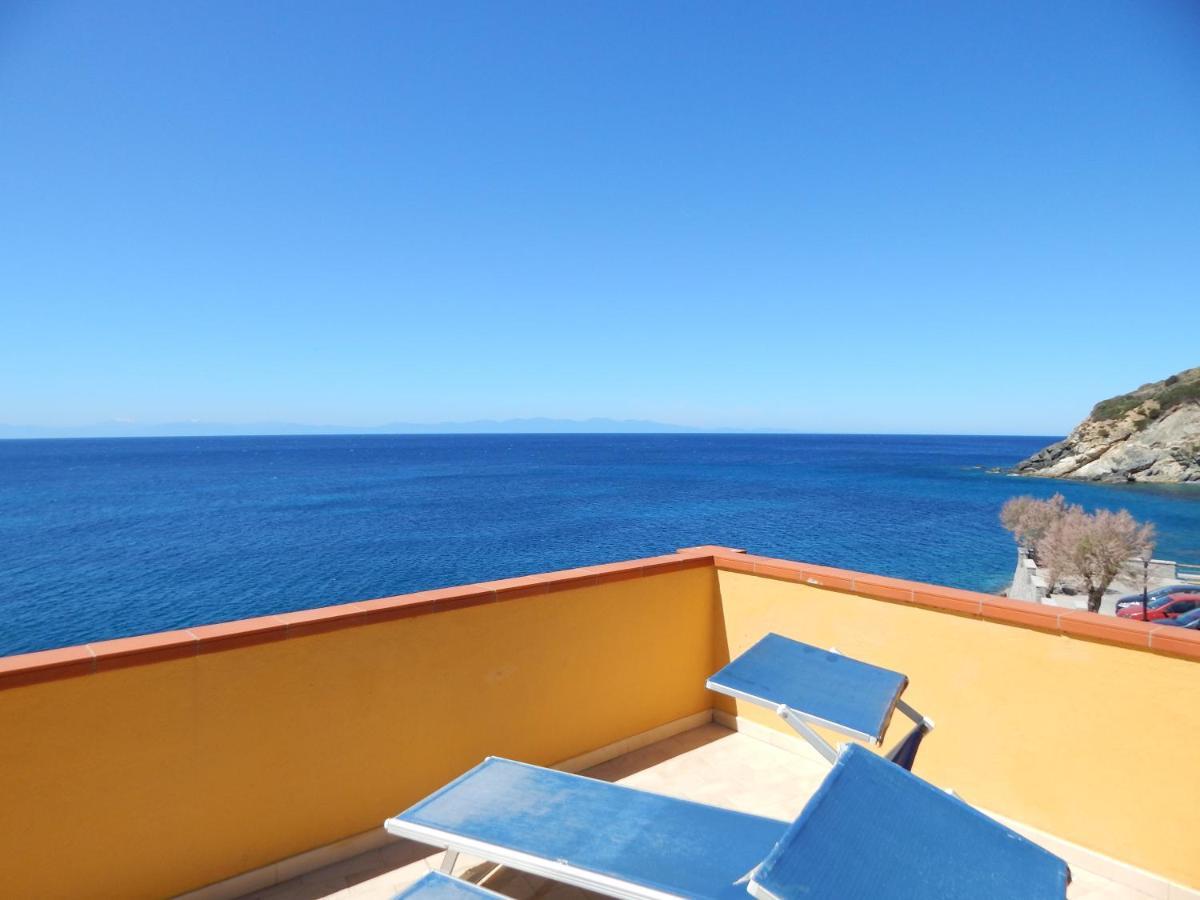 Appartamenti - Villa Mare Pomonte Eksteriør billede