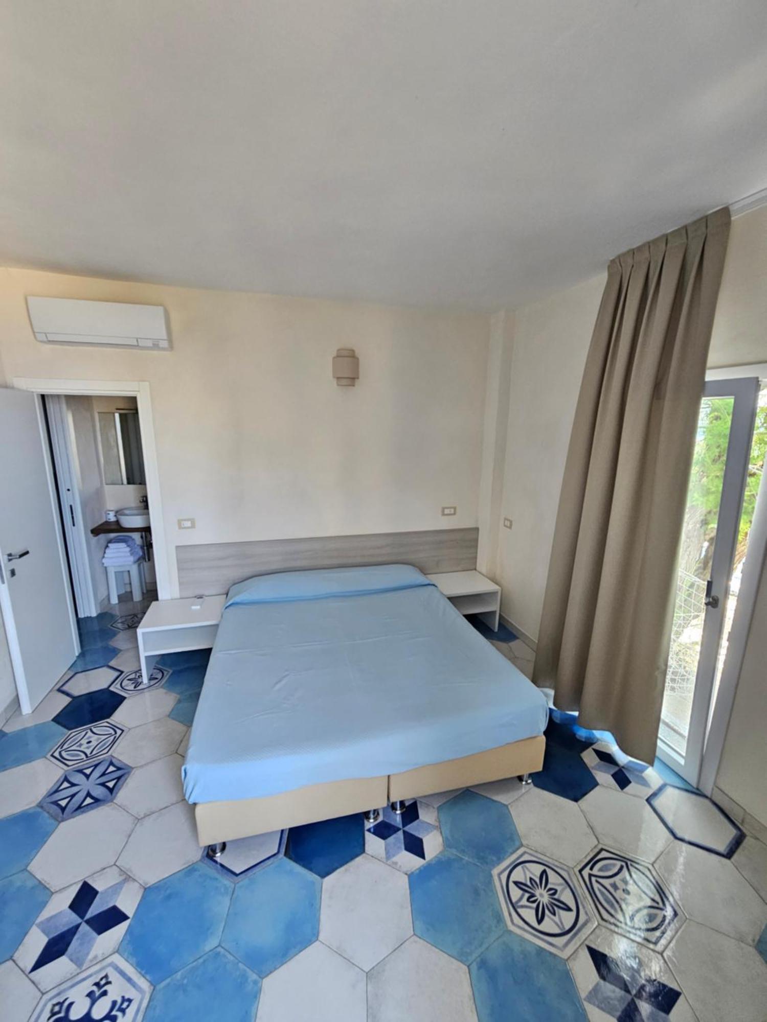 Appartamenti - Villa Mare Pomonte Eksteriør billede